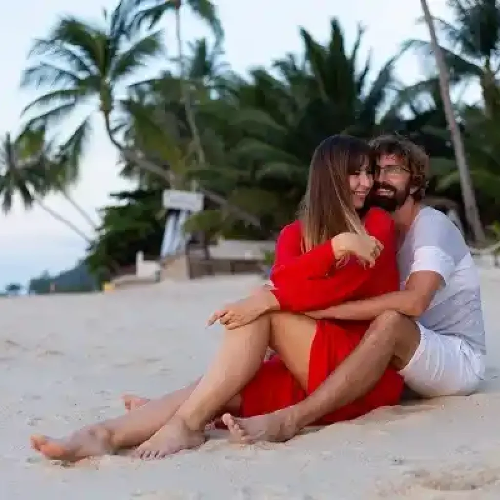 Romantic Goa tour for couples in 2025 with beachside resort, sunset cruise, and candlelight dinner